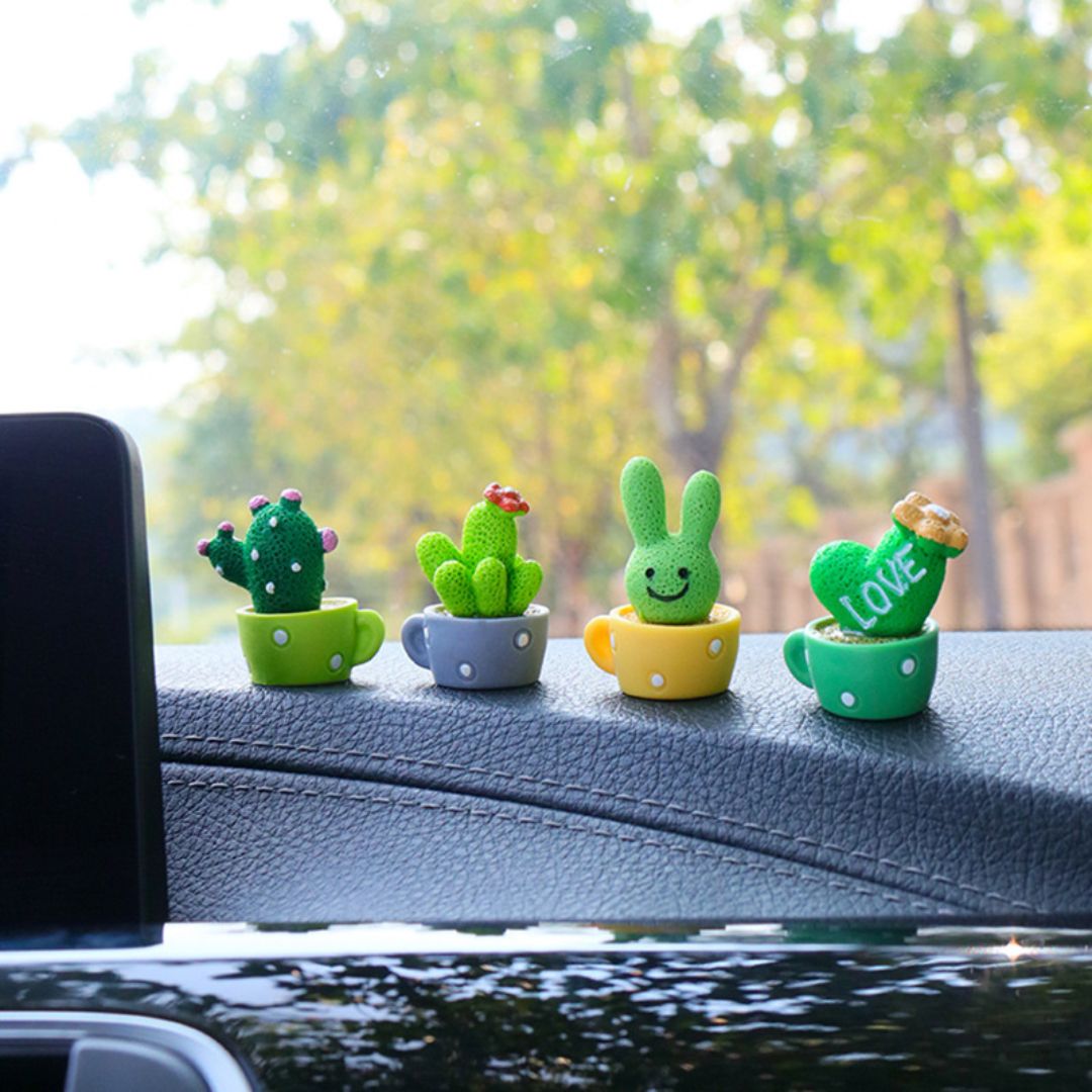 4PCS Mini Resin Cactus Plant Decoration Set