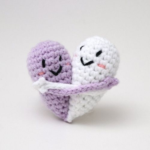 Love Hug Crochet Doll Heart-Shaped Hugging Doll Ornament Valentine's Day Gift