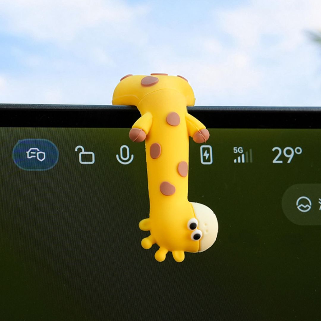Eye-catching Giraffe-shaped Small Figurines