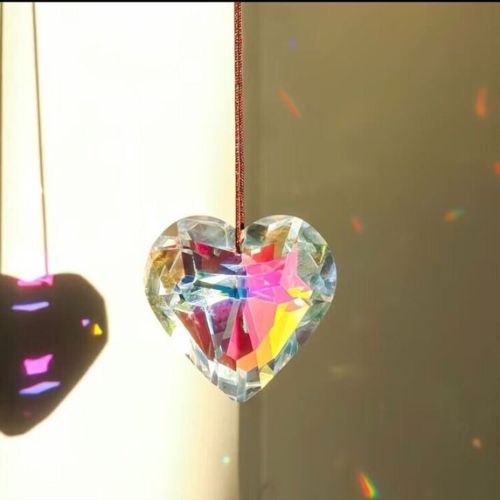 Transparent Heart Crystal Necklace Sun Reflection