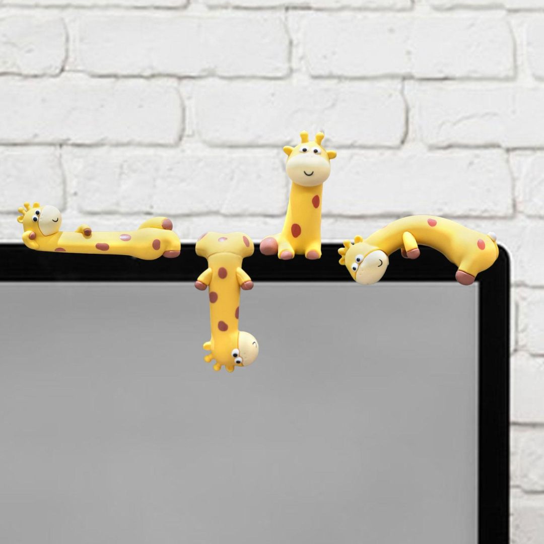 Eye-catching Giraffe-shaped Small Figurines